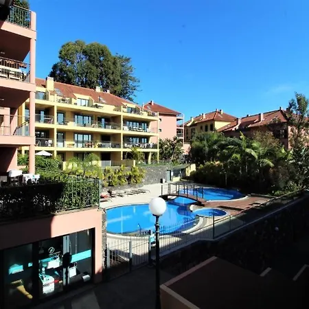 Living Funchal Center Apartmán *