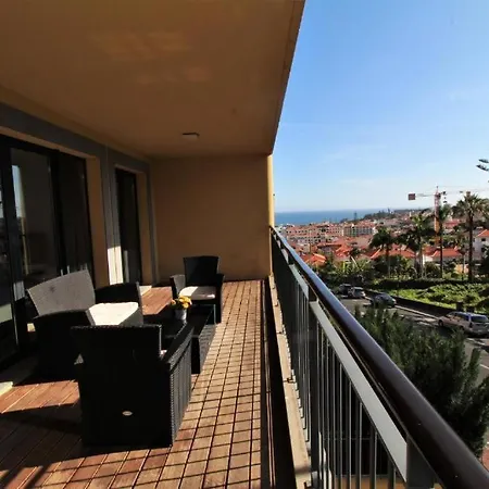 Living Funchal Center * Funchal (Madeira)